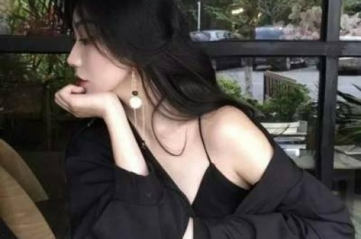 演员易易紫曝：“80%明星翻红之后会耍大牌我身边有很多”